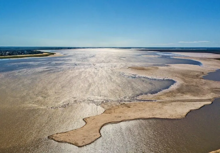 El Nivel del Río Paraná Vuelve a Descender en la Triple Frontera: Impactos y Perspectivas