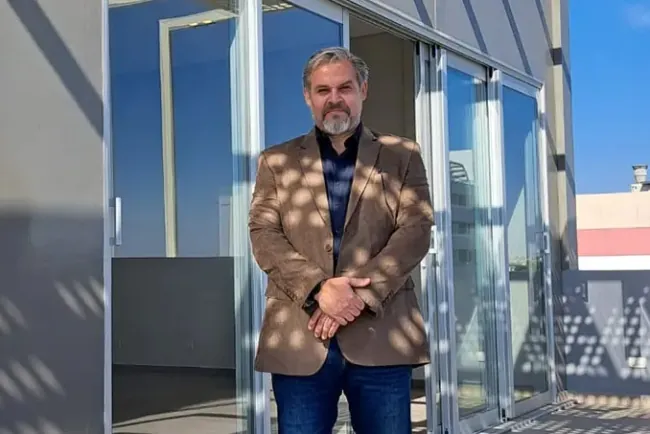 Carlos Torras: "El mercado global de smartphones alcanzará los 1,85 mil millones de unidades en 2029"